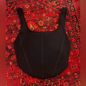 Aritzia/Babaton sculpt knit tank